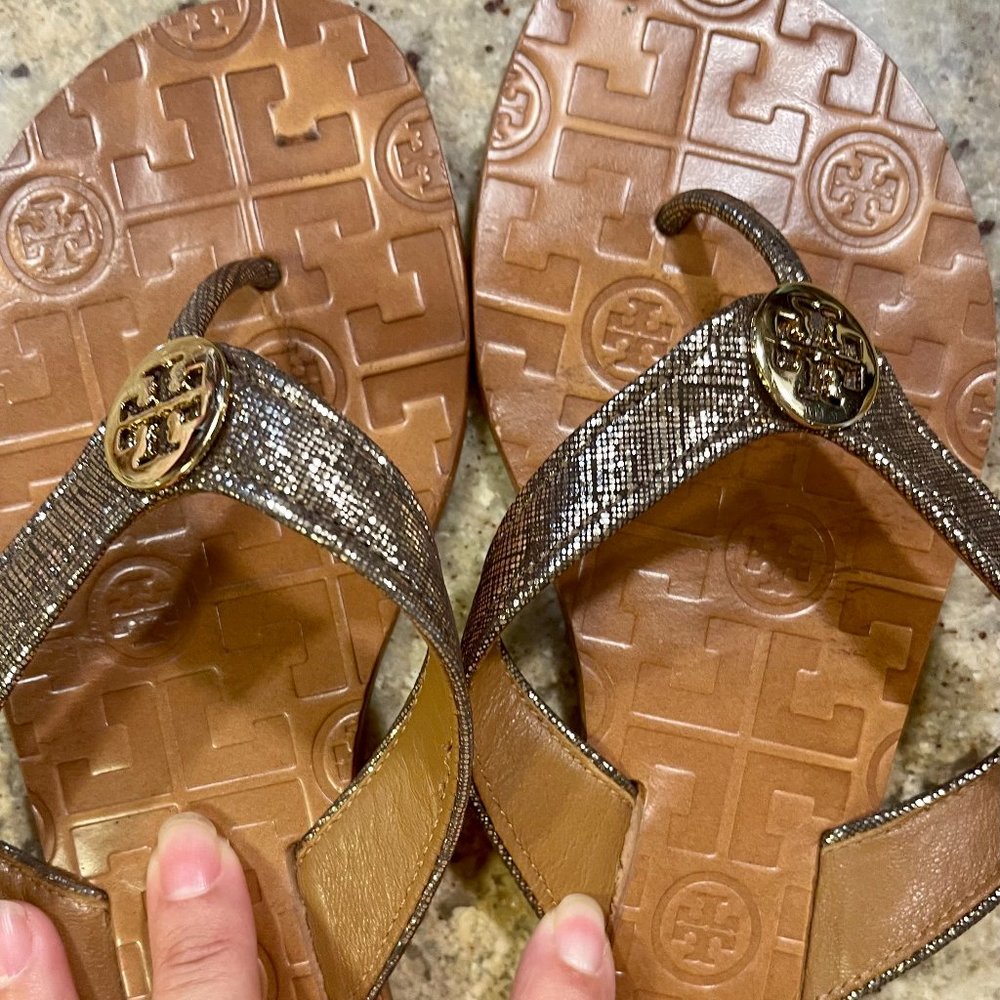 VGUC - TORY BURCH Bronze Flip Flop Sandals 6